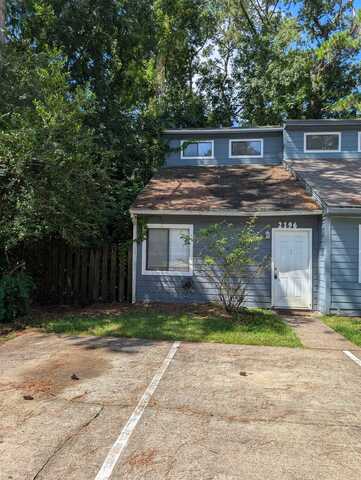 2196 Sandpiper Street, Tallahassee, FL 32303