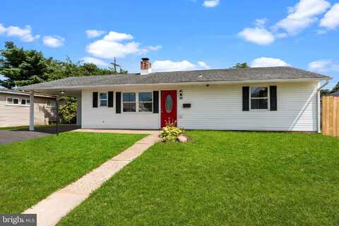 30 POPLAR LANE, LEVITTOWN, PA 19054