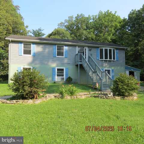 6 SHADY OAK LANE, KEARNEYSVILLE, WV 25430