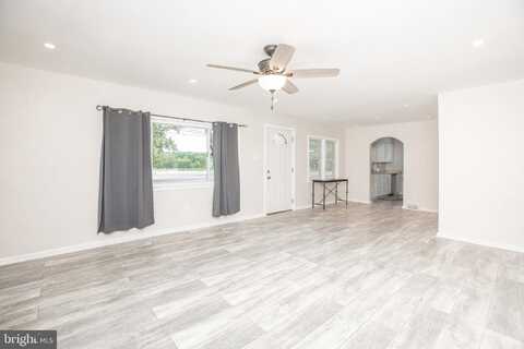 2100 OLD YORK ROAD, BURLINGTON, NJ 08016