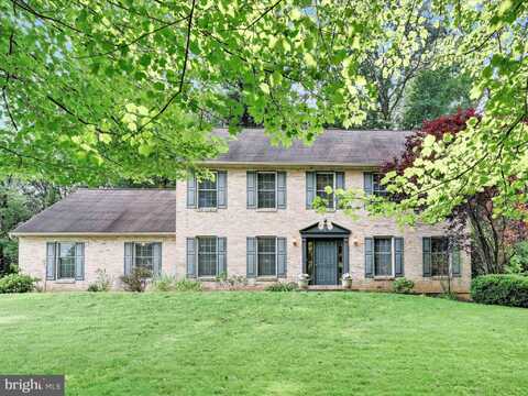 526 WOODLAND CIRCLE, LEBANON, PA 17042