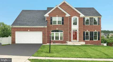 24 LOUVAIN DRIVE, HANOVER, PA 17331
