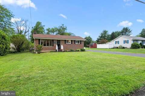 5196 PRICE AVENUE, COOPERSBURG, PA 18036