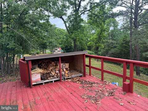 1250 FELLER, LEVELS, WV 25431
