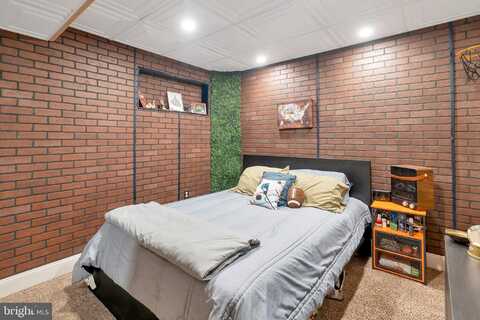 2177 N HILL CAMP ROAD, POTTSTOWN, PA 19465