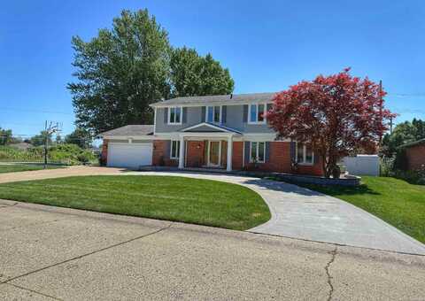 29394 Stonecroft, Harrison, MI 48045