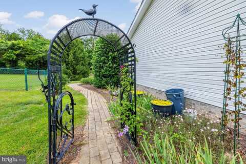 62 DORAL DRIVE, MAURERTOWN, VA 22644