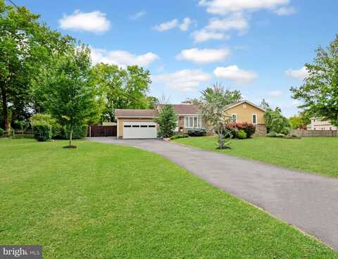 4 CHEROKEE DRIVE, PENNINGTON, NJ 08534