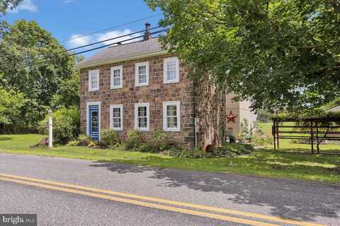 356 RED CORNER ROAD, DOUGLASSVILLE, PA 19518