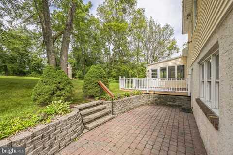 886 SACKETTSFORD ROAD, IVYLAND, PA 18974