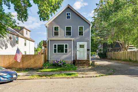 28 Pearl St, New Bedford, MA 02740