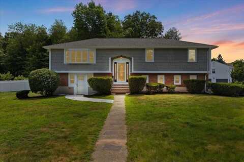 19 Coach Lane, Norwood, MA 02062