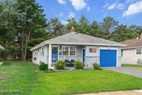 410 Jamaica Boulevard, Toms River, NJ 08757