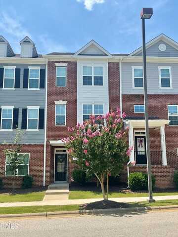 974 Gateway Commins Circle, Wake Forest, NC 27587