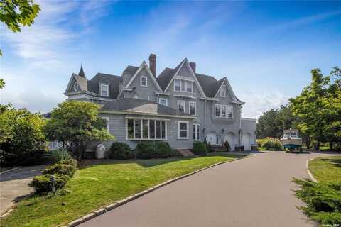 9 Convent Lane, Center Moriches, NY 11934