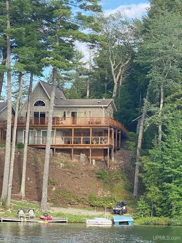5773 N W Straits Lake, Wetmore, MI 49895