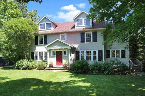 139 Main Street, Vineyard Haven, MA 02568