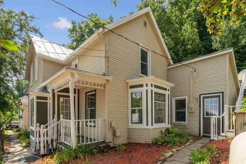 320 Diagonal Street, Lansing, IA 52151