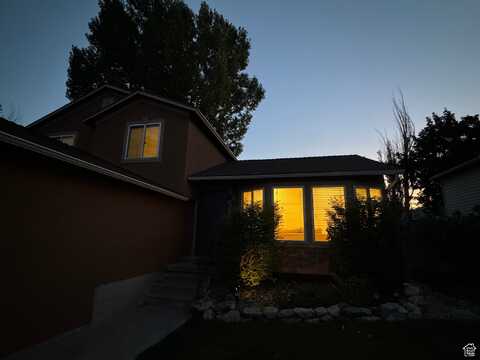 6022 S PARK WOOD W, Salt Lake City, UT 84118