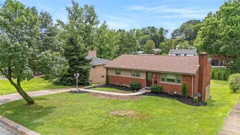 1290 Lakemont Dr, Mt Lebanon, PA 15243