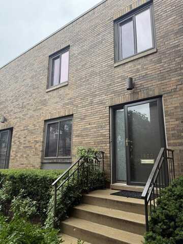 1800 N LARRABEE Avenue, Chicago, IL 60614