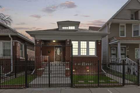 8805 S Carpenter Street, Chicago, IL 60620