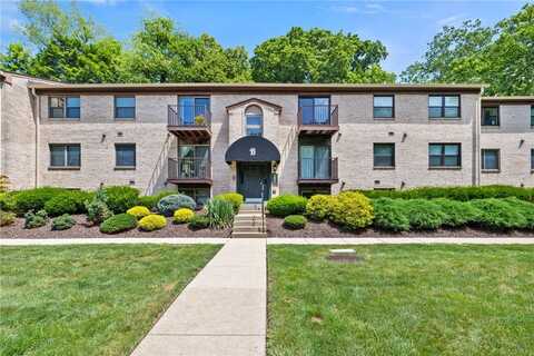 300 Gilkeson Rd, Mt Lebanon, PA 15228