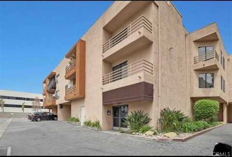 6815 Remmet Avenue, Canoga Park, CA 91303