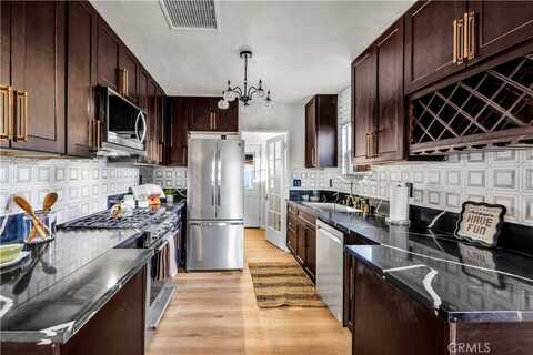 68613 E Street, Cathedral City, CA 92234