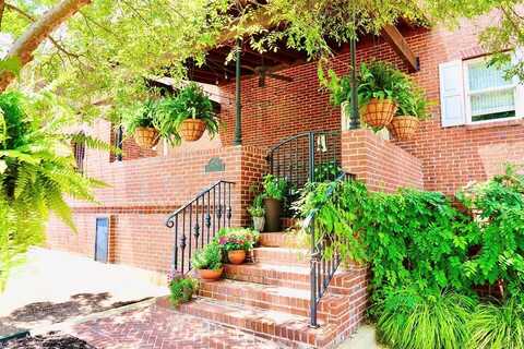 2704 Flanders Street, Oxford, MS 38655