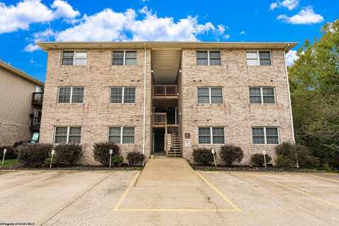 212 Creekside Drive, Morgantown, WV 26508