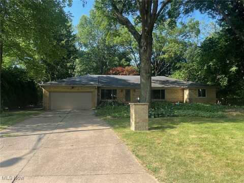 2947 Chamberlain Road, Fairlawn, OH 44333
