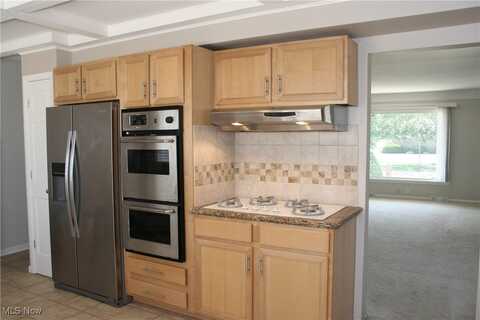 1269 Bonnie Lane, Mayfield Heights, OH 44124