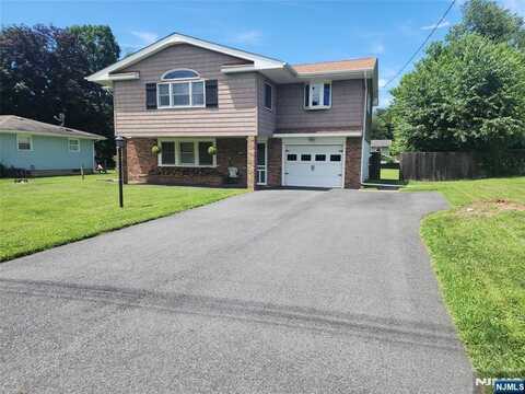 15 Prospect Avenue, Hamburg, NJ 07419