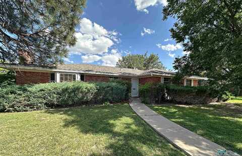 2201 Barnett Drive, Roswell, NM 88203
