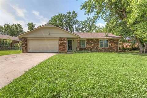 119 W 9th Place S, Claremore, OK 74017
