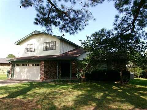 2606 S 28th Street, Muskogee, OK 74401