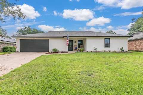 7620 Northfield Drive, North Richland Hills, TX 76182