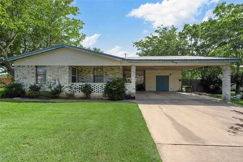305 David Davis Drive, Mc Gregor, TX 76657