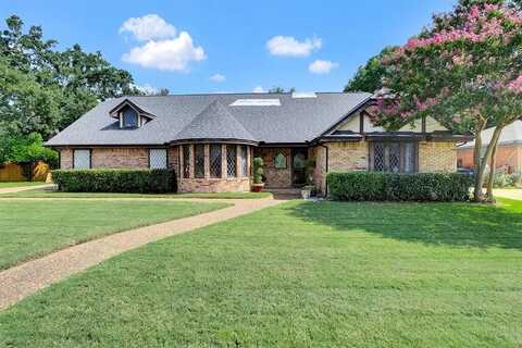 7217 Martha Lane, Fort Worth, TX 76112