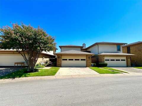 31 Morrow Drive, Bedford, TX 76021