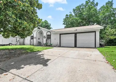 913 Venice Street, Hurst, TX 76053