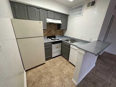9825 Walnut Street, Dallas, TX 75243