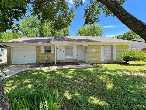 824 Johnnie Row, Seagoville, TX 75159
