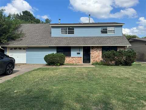 712 Penn Lane, Moore, OK 73160