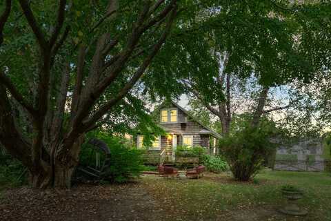 10 Pleasant Lane, East Hampton, East Hampton, NY 11937