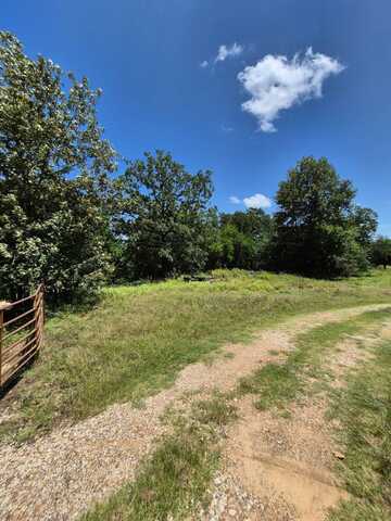 3282 Rock Creek Rd, Sawyer, OK 74756
