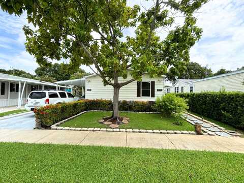 11481 SW 9th St, Davie, FL 33325