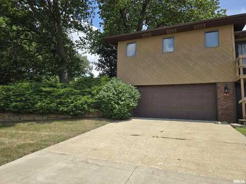 301 4TH Street, Fulton, IL 61252