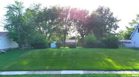225 MAPLE PARK Drive, Pekin, IL 61554